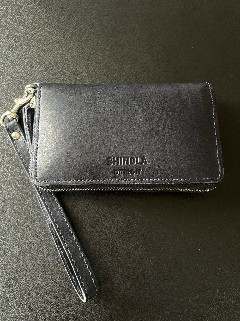 New never used Shinola Of Detroit Horween Leather Zip Around Wristlet Dark Blue